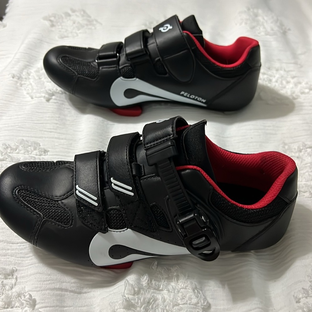 Peloton Cycling Shoes Size 40